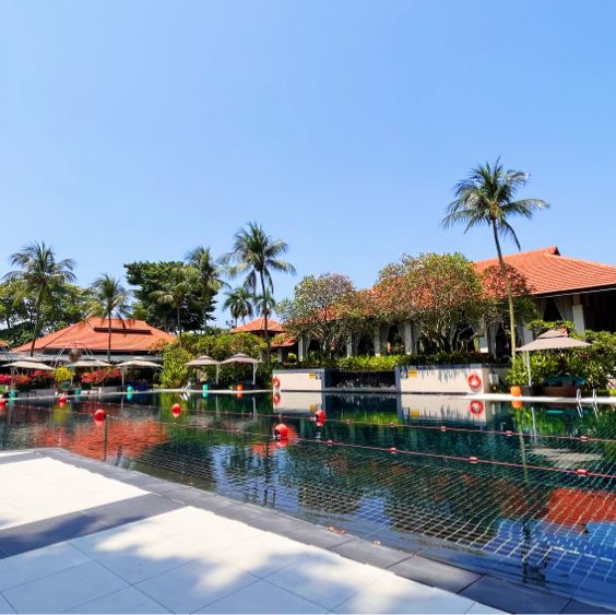 Live & Sleep the French way on Sentosa
