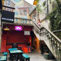 Ghost in the house - Kwai Chai Hong  👻👻