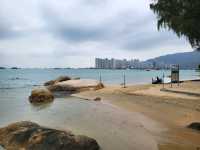 人流不多的舊咖啡灣泳灘