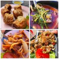 ครัวลุงระ ร้านเด็ดริมหาดแสงจันทร์ ระยอง