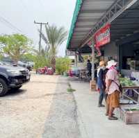 ร้านเจ๊อ้อยส้มตำริมคลอง