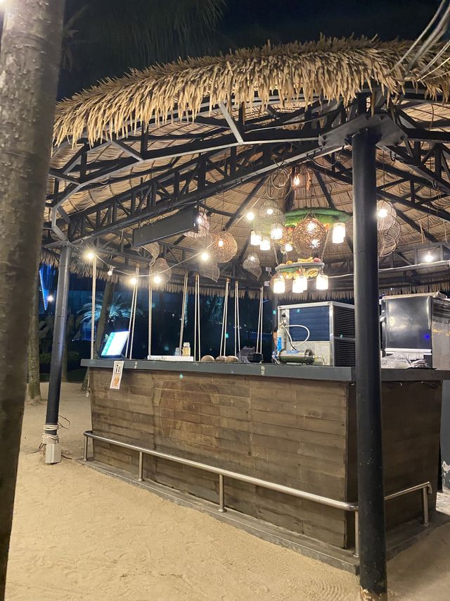 Hawaiian-themed cafe in night! 