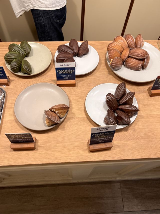 韓国/ソウル【新村】新沙にも店舗を構える洋菓子屋さん