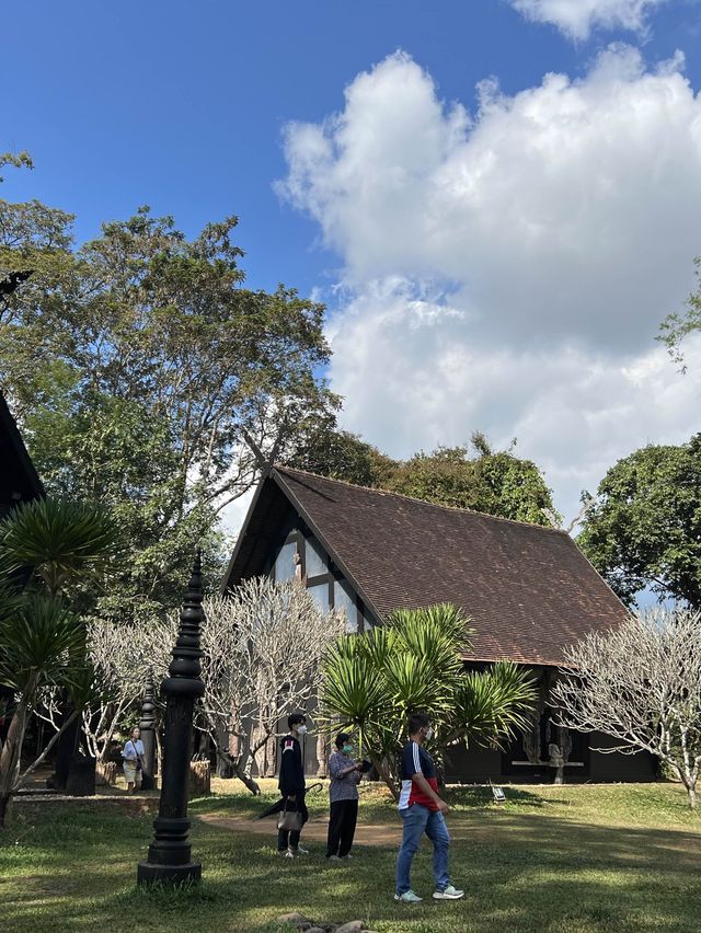เที่ยวพิพิธภัณฑ์บ้านดำ ศิลปินแห่งชาติ เที่ยวพิพิธภัณฑ์บ้านดำ ศิลปินแห่งชาติ
