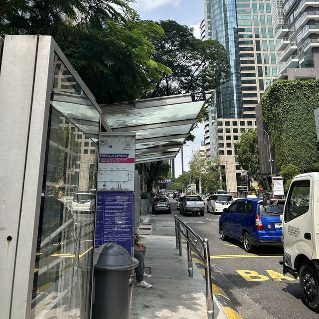 繁華的金融貿易區走去吉隆坡塔才幾分鐘 🚶🚶