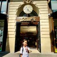 Boutique Lindt Paris Opera 🍫 Heavenly