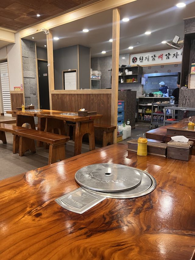 韓国/京畿道【富川】お肉たっぷり！24時間営業のカムジャタンのお店