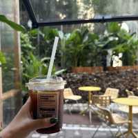 カンナムの高級住宅地に潜むカフェ！？