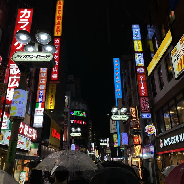 사이버펑크 감성 제대로 저격하는 도쿄의 낭만적인 교차로, 시부야 스크램블 교차로