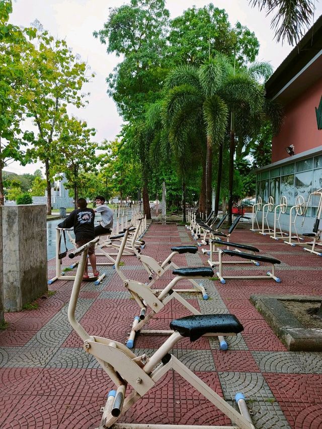 public outdoor gym area👍🏻👍🏻👍🏻