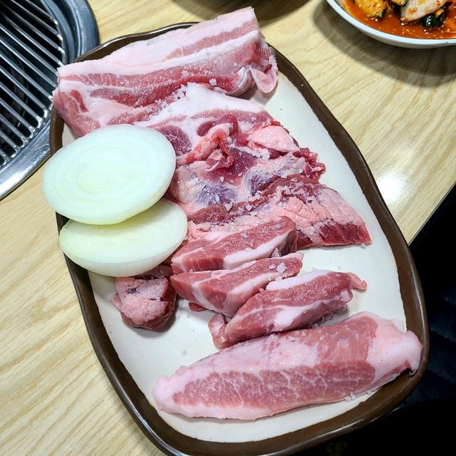 서귀포 중문 맛집)쌍둥이돼지꿈 - 중문관광단지 노포감성 흑돼지 맛집