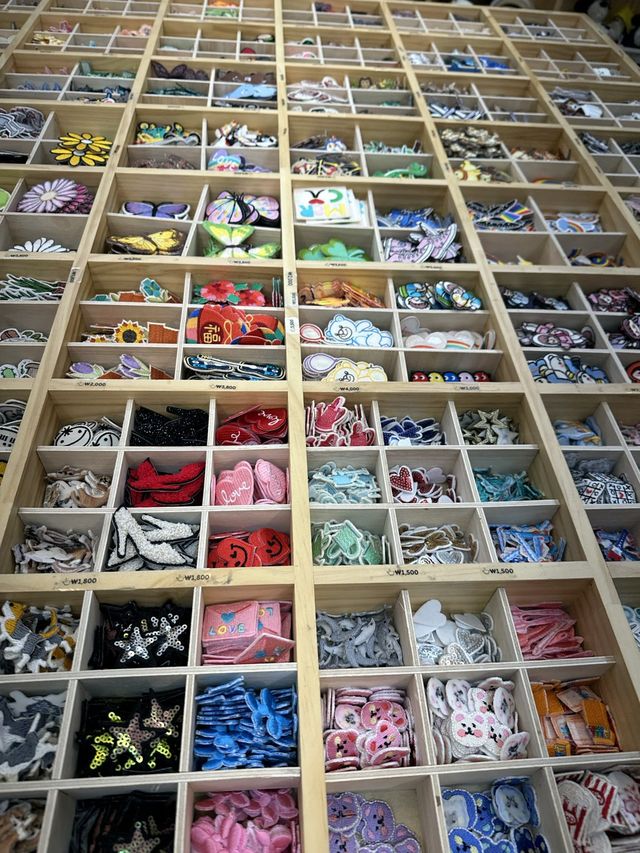 今、流行りのストラップ作り！