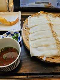 웨이팅 필수인 납작우동 맛집, 요미우돈 교자 🥟