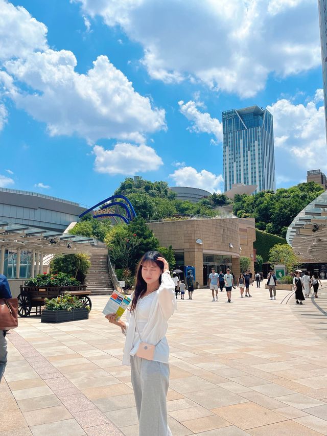 오사카 난바의 트랜디한 복합 쇼핑몰🛍️