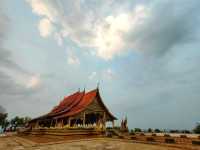เก็บแสงเช้า ณ วัดสิรินธรวรารามภูพร้าว 
