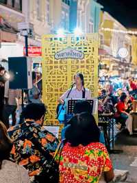 เดินเล่นชิลๆ ถนนคนเดินหลาดใหญ่ ภูเก็ต