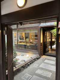 【京都カフェ】日本初ショコラ専門店のカフェでスイーツが食べられるよ🍫