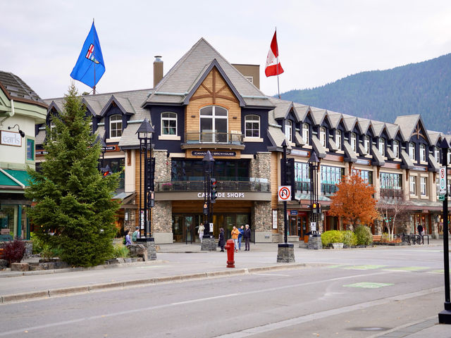 Quaint Mountain Retreat @ Banff ⛰️