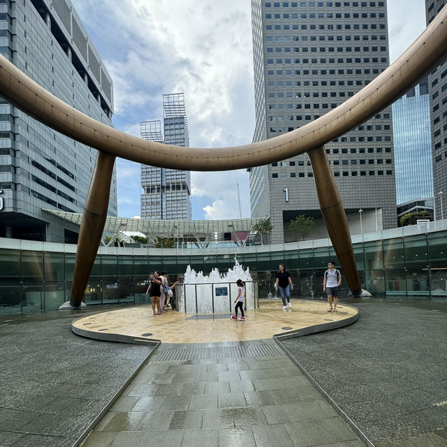 สายมูห้ามพลาด แวะขอพร Fountain of Wealth