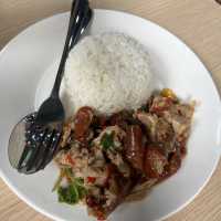 Manee Cafe & Bistro