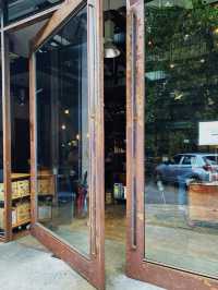 Industrial-themed cafe that you need to visit 🏭🏗️