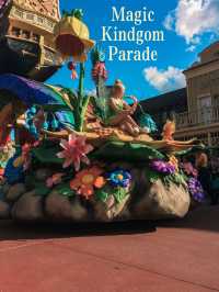 Watching the Parade at Magic Kingdom, WDW 🏰🇺🇸
