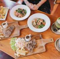 Wood.Lover Café