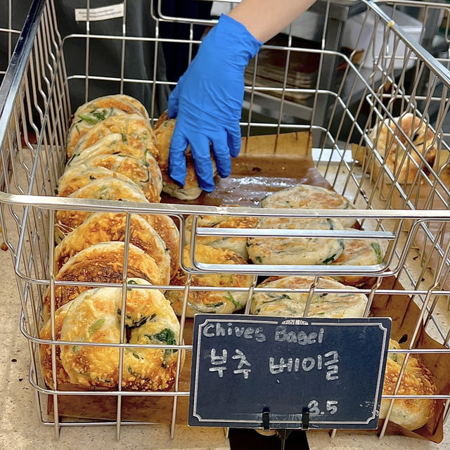 【韓国旅行🇰🇷/ソウル】韓国人で大行列のベーグル専門店🥯