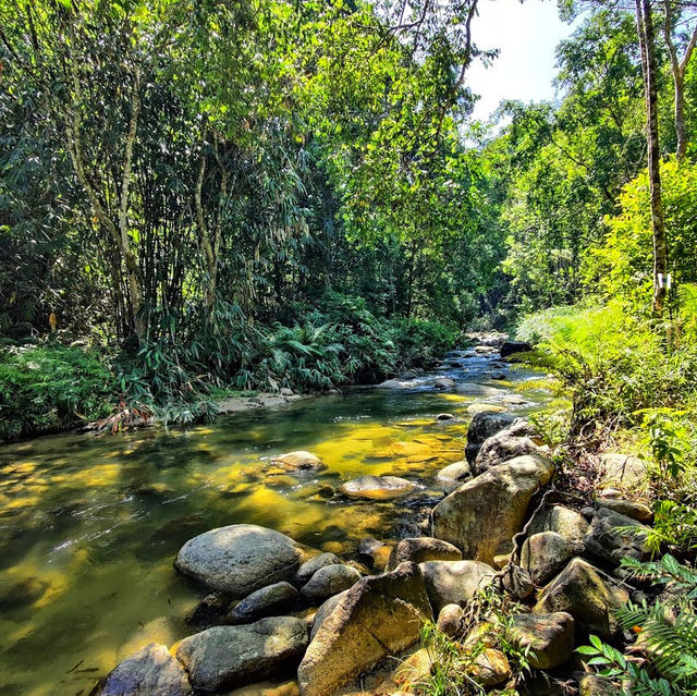 🇲🇾 Escape to Paradise: Sungai Chiling Waterfall Awaits