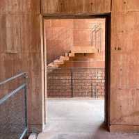 Masterpiece Accommodation: Galleria Midobaru Hotel