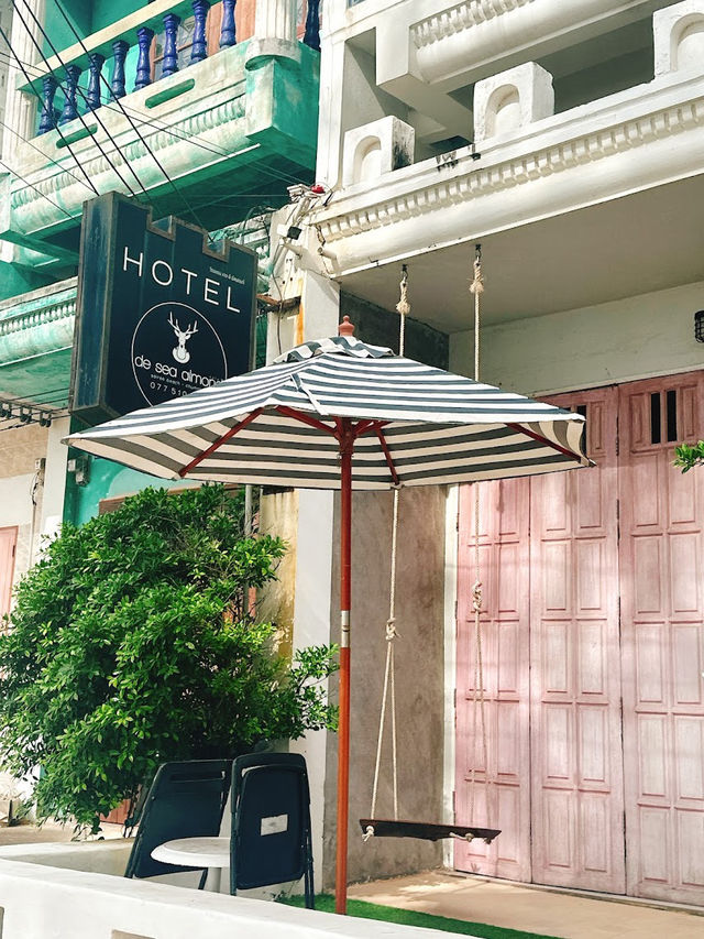 📍 De Sea Almond Hotel