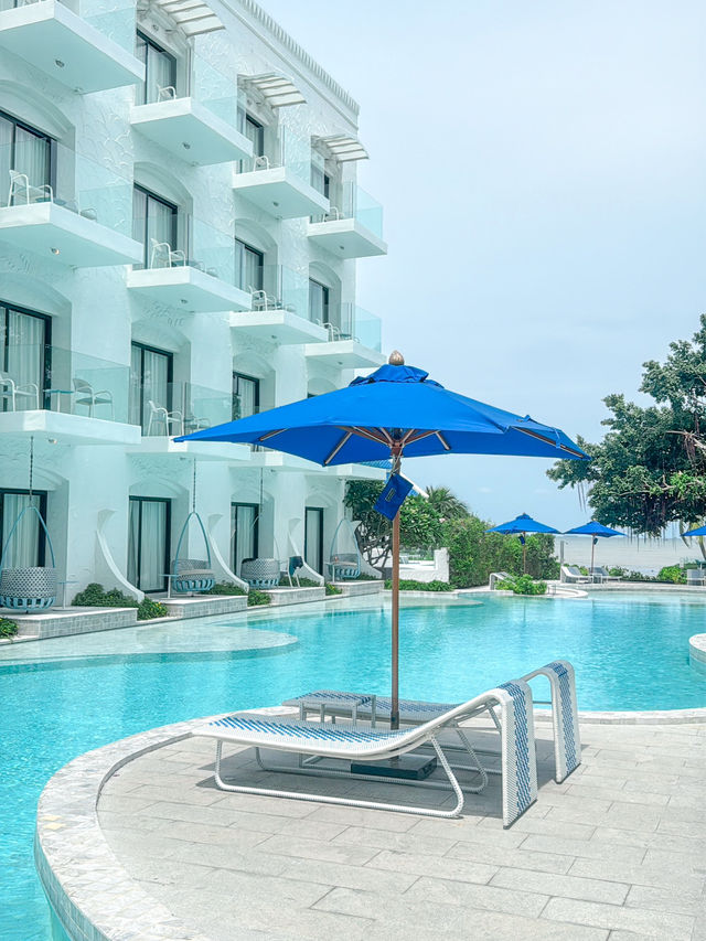 ที่พักติดทะเลพัทยา บรรยากาศซานโตรินี่ 🏖️