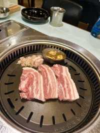 【釜山グルメ】韓国の大人気サムギョプサル専門店🐷