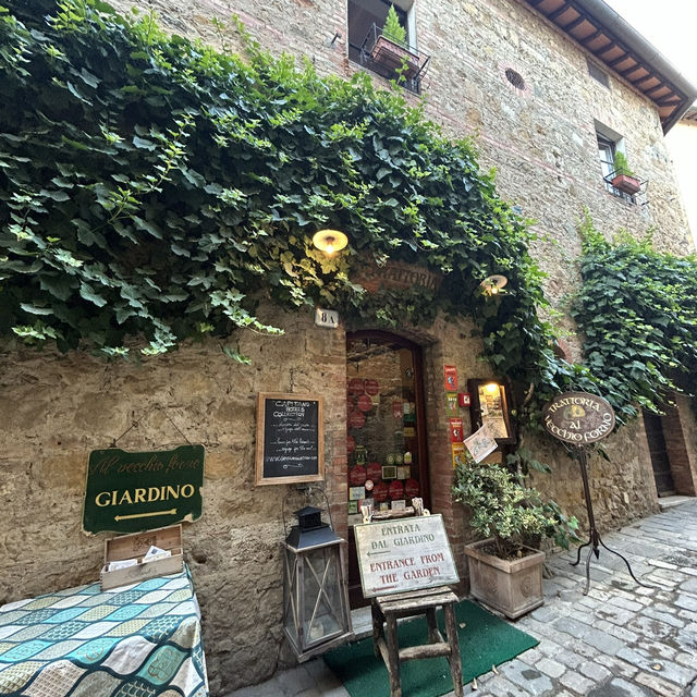 イタリアトスカーナ州-オルチャ渓谷-
