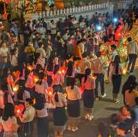 เที่ยวงานประเพณีไหลเรือไฟ หลวงพระบาง
