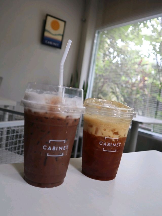 Cabinet cafe & studio 