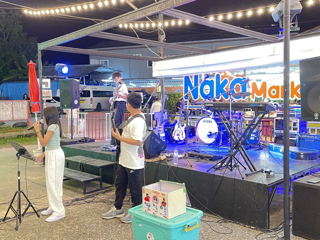 泰國普吉 體驗普吉當地煙火氣 Naka Weekend Market ตลาดท้ายรถนาคา