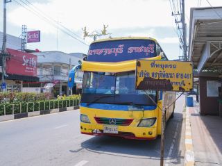 Taking the slow bus from Ban Pong to Ratchaburi.