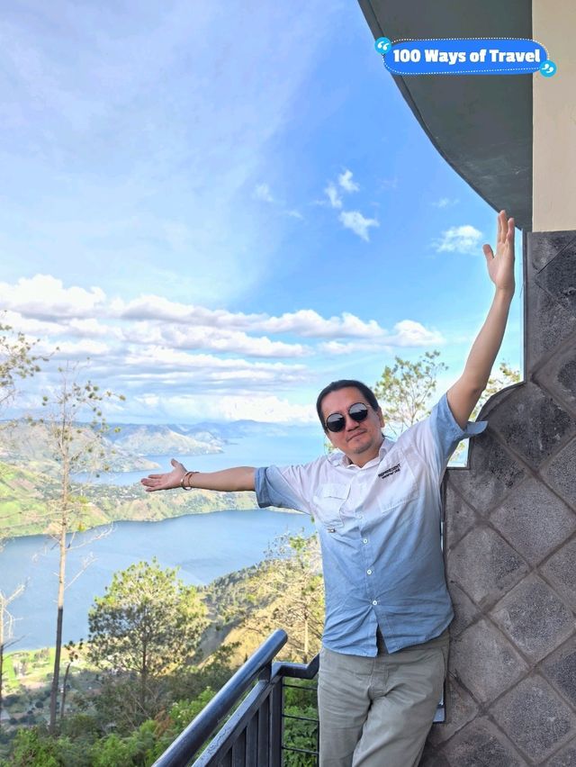 Hotel with amazing view of Lake Toba 