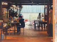 Vanich House คาเฟ่วินเทจสุดชิคย่านตลาดน้อย