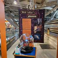 เที่ยวแบบมีความรู้วิทยาศาสตร์ที่ตึกลูกเต๋า คลอง5