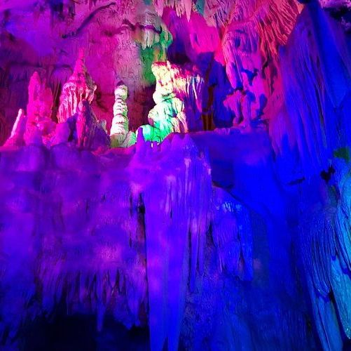 Guanyin Cave Ice Springs Scenic Area 