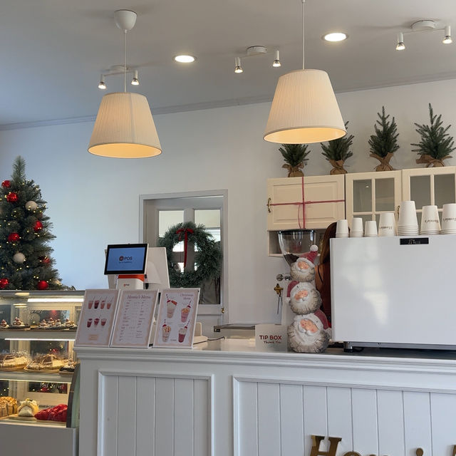 Homie's cafe 🍵🌳🧺