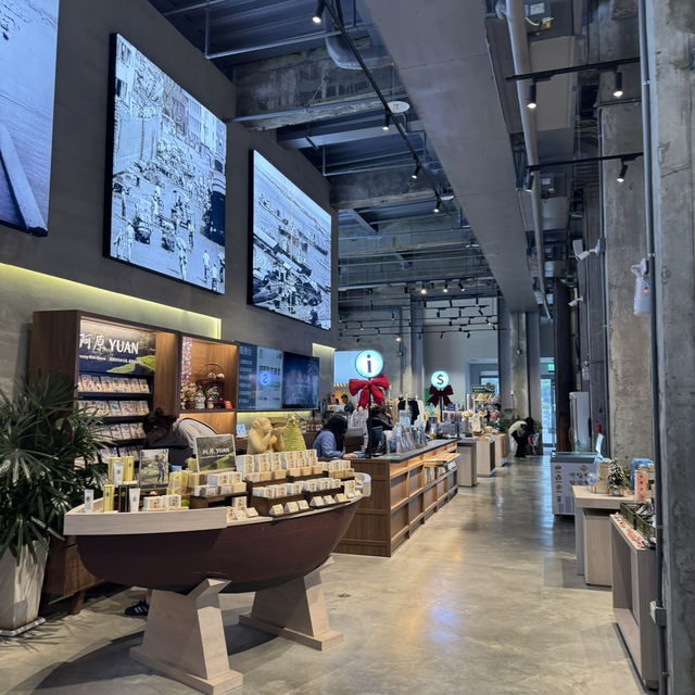 Hang out place, Kaohsiung port depot 10