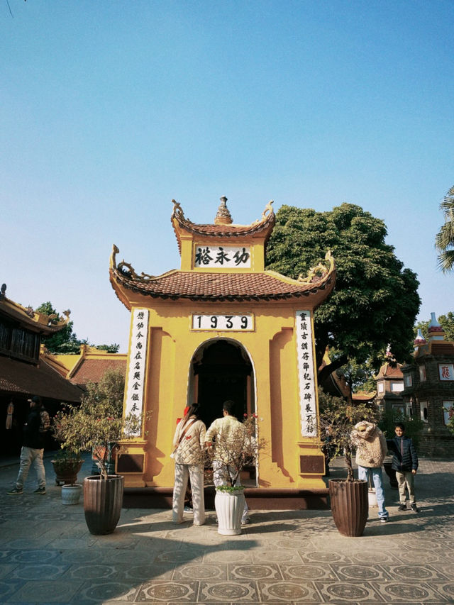 【ハノイ観光】ハノイ最古の寺院「チャンクオック寺」🏯✨