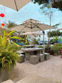 Cozy Dining Experience at Gurney Drive