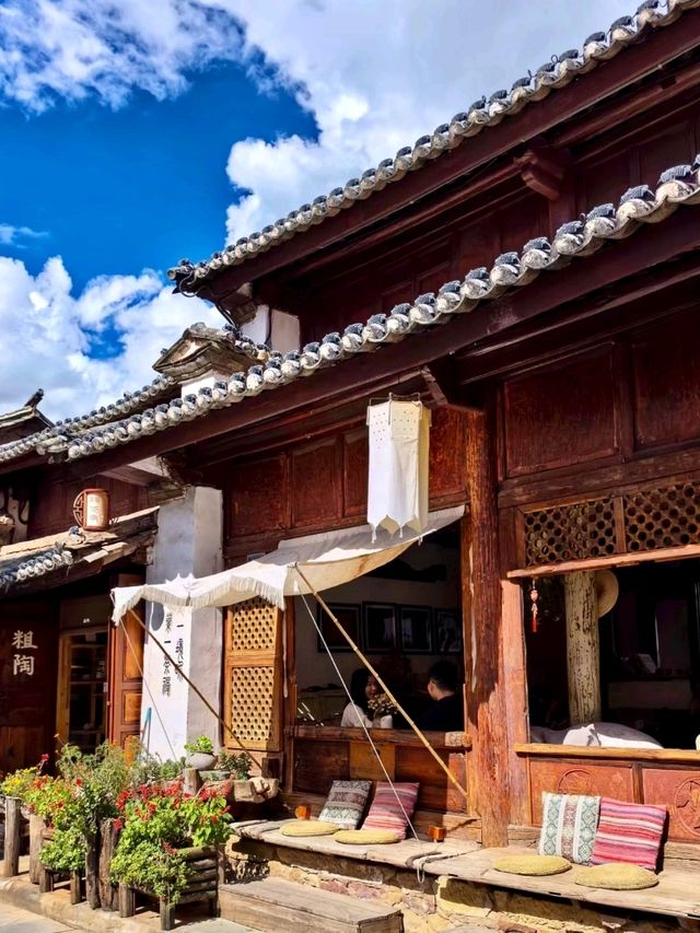 Discover the Birthplace of the Nanzhao Kingdom: Your Ultimate Travel Guide to Weishan Ancient City!