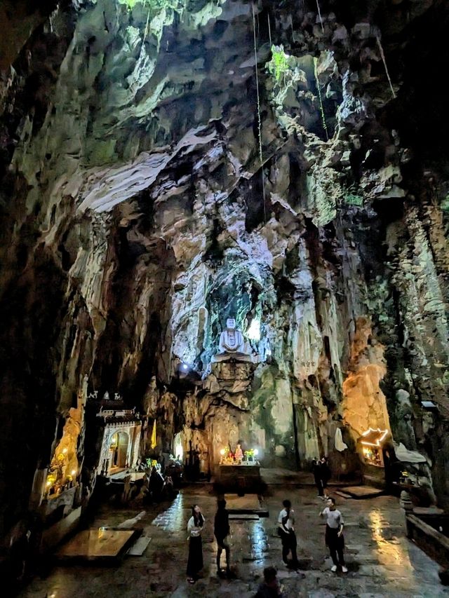 峴港五行山，石灰岩群峰溶洞與佛教勝地