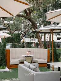 พักผ่อนหย่อนใจที่ Floral Court Hotel & Residence 