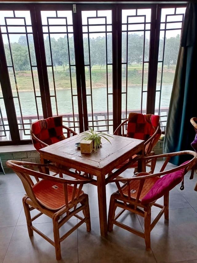 Zhenjiang Temple: An Ancient Waterfront Sanctuary